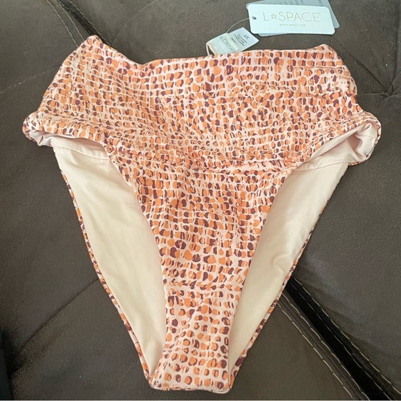 L*SPACE ❤️‍🔥 HIGH WAIST BOTTOMS NWT SIZE SMALL - Picture 3 of 5